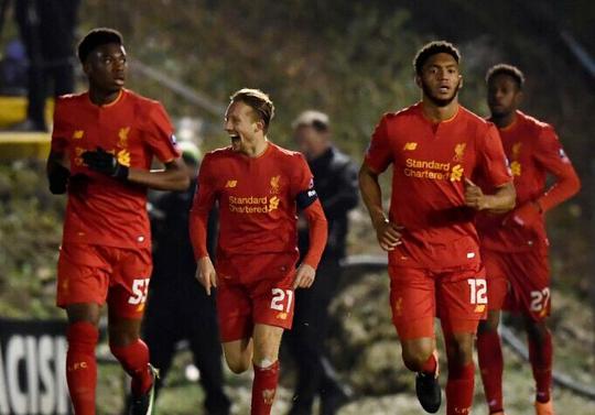 加盟曼城仅5个月！曝23岁国脚不满坐冷板凳 冬窗申请离队