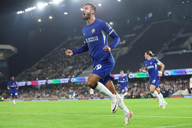 荷兰4-0立陶宛晋级美加墨世界杯，加克波、赖因德斯传射