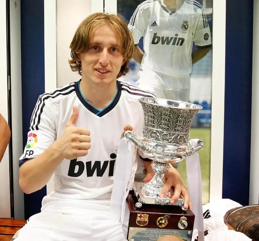 4-1！曼城无解，决战黑马，11年全胜，哈兰德冲金球，CCTV5+直播