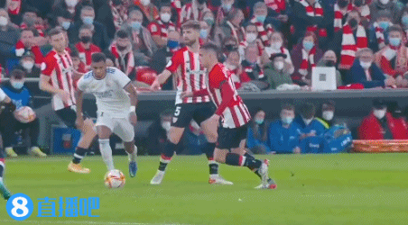 里程碑，徐新已为上海海港出战100场比赛